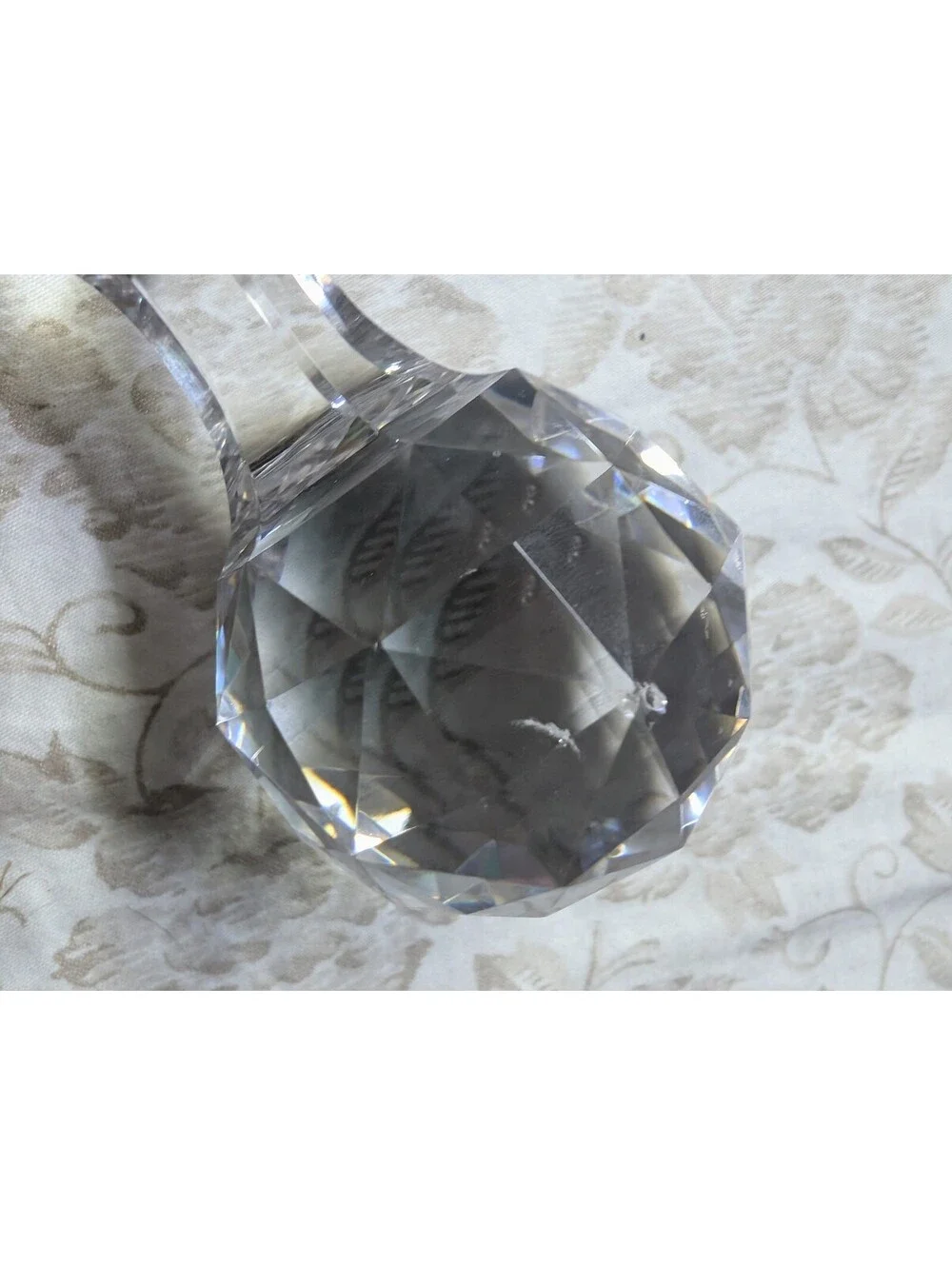 Clear Crystal Glass Bottle Stopper with Faceted Design